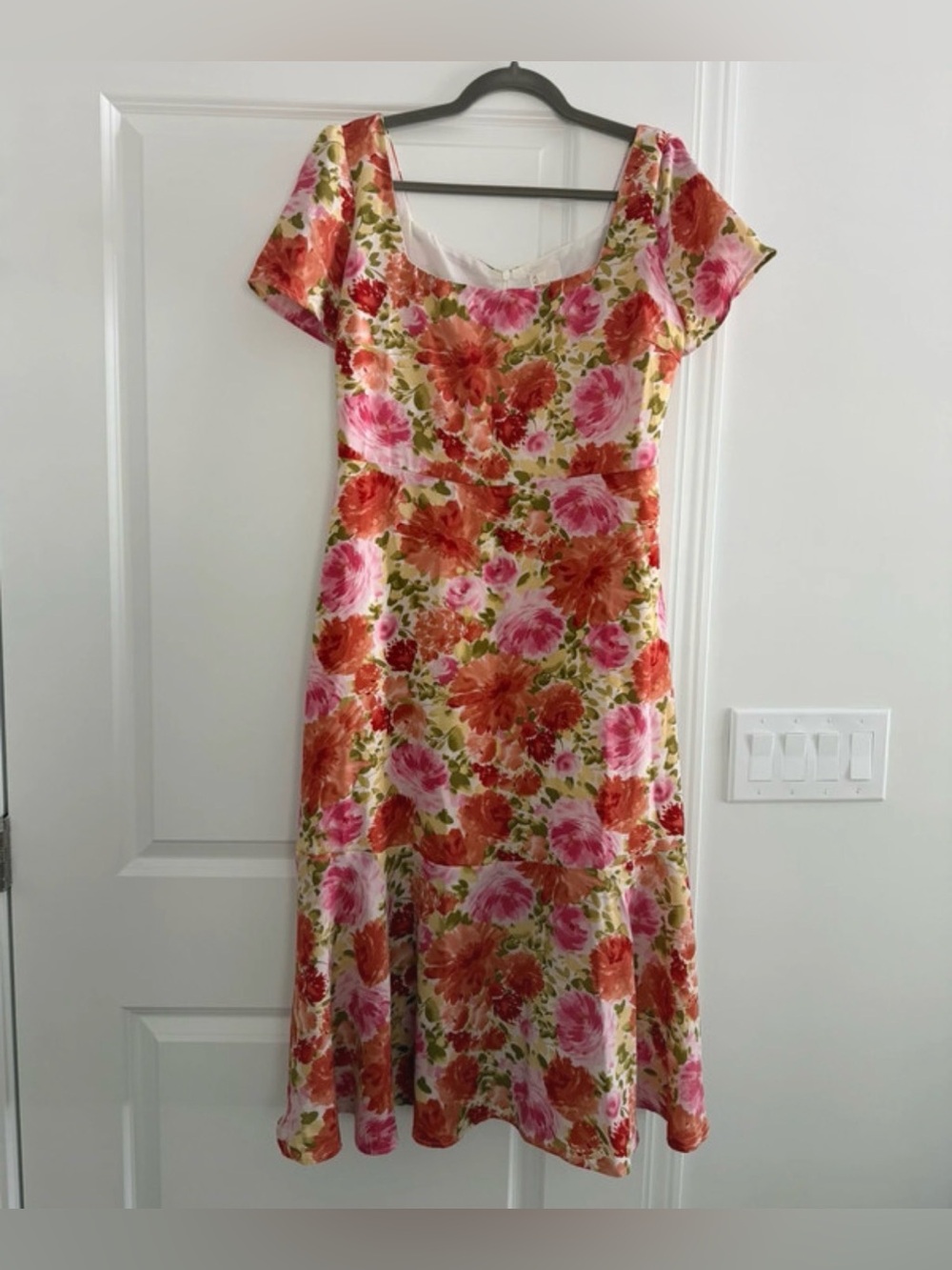 Dee Elly midi floral dress